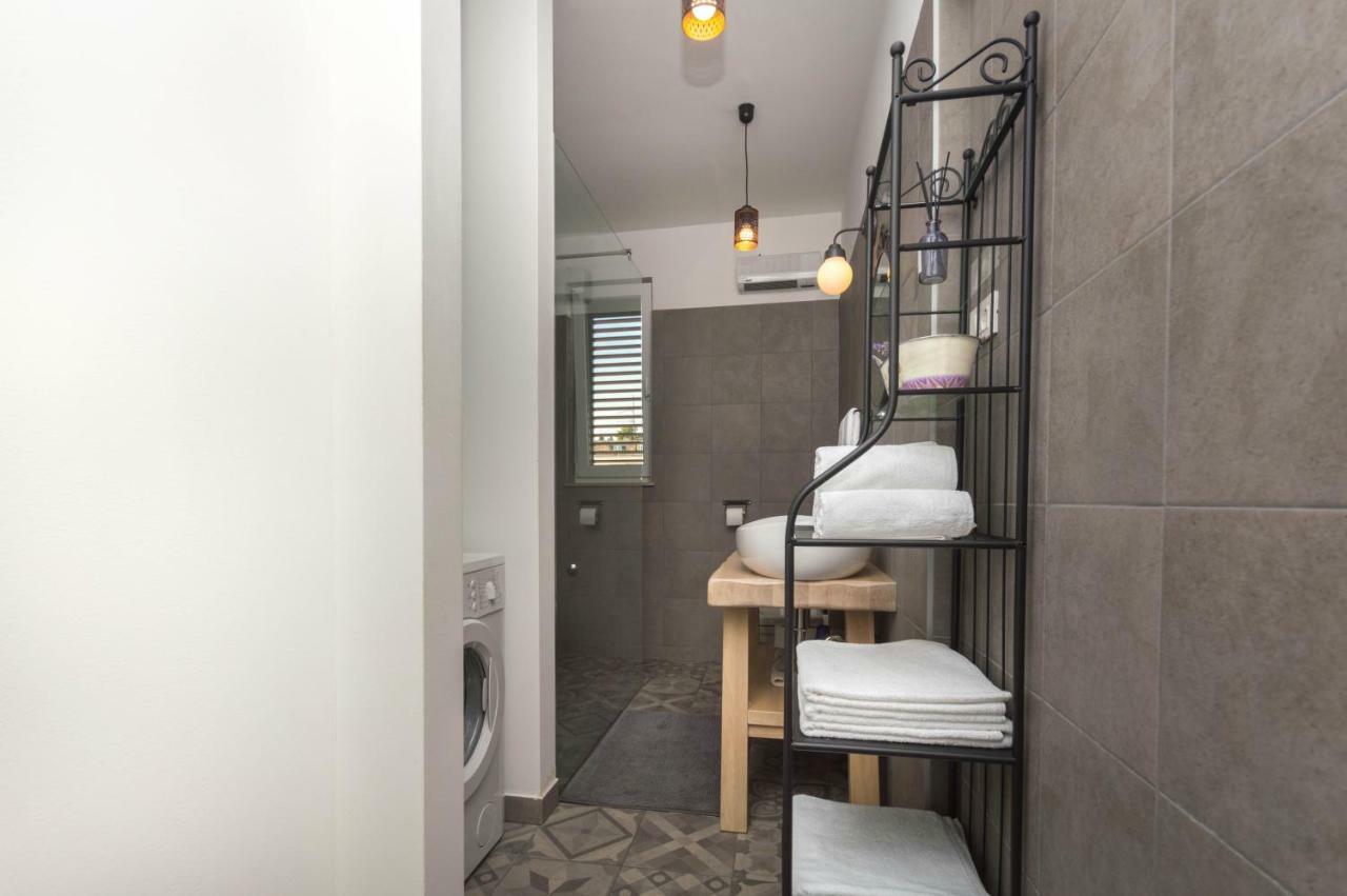 Luxury Apartment Lucy In Center With Amazing Sea-View Split Exterior photo